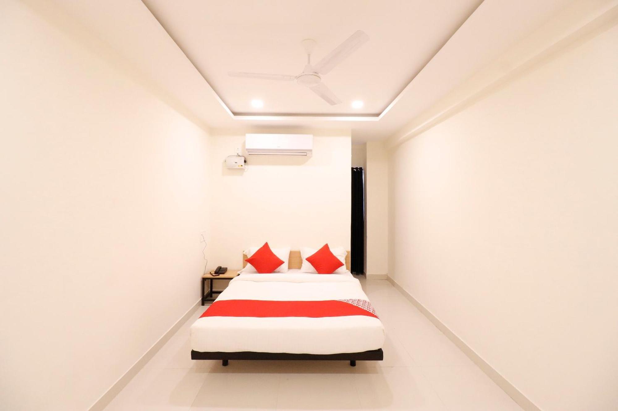 Collection O Manjari - Mundhwa Road Formerly 7 Treats 外观 照片