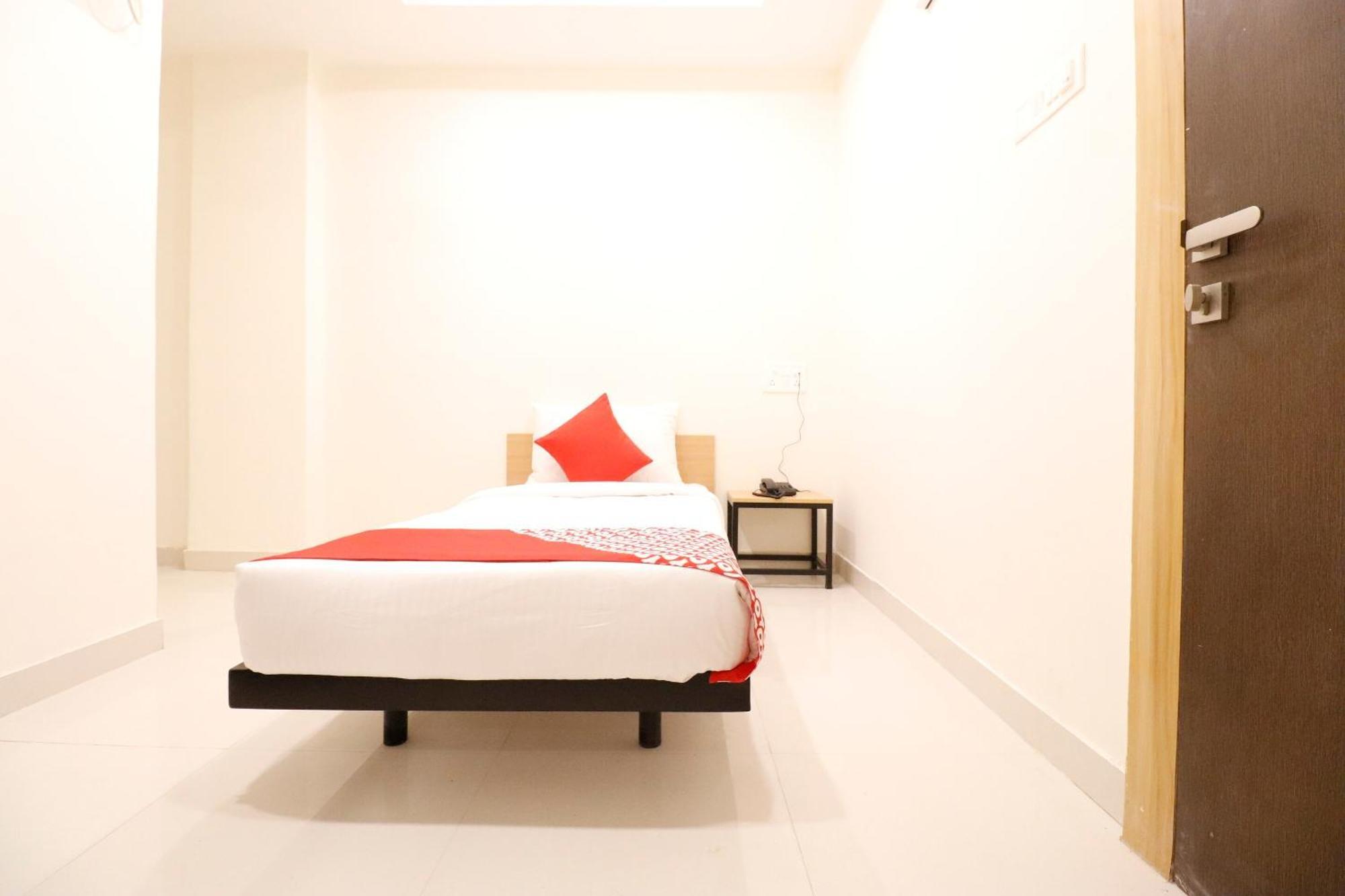 Collection O Manjari - Mundhwa Road Formerly 7 Treats 外观 照片